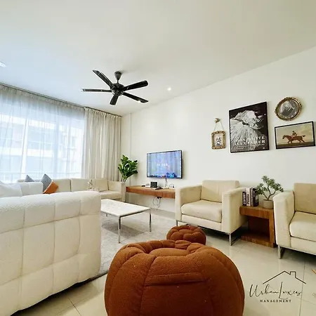 Perfect Stay 8Pax 3R3B Township Walk Trx